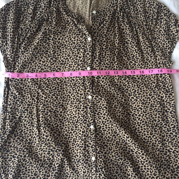 Old Navy Leopard Print Button-Up Top - Picture 8 of 13